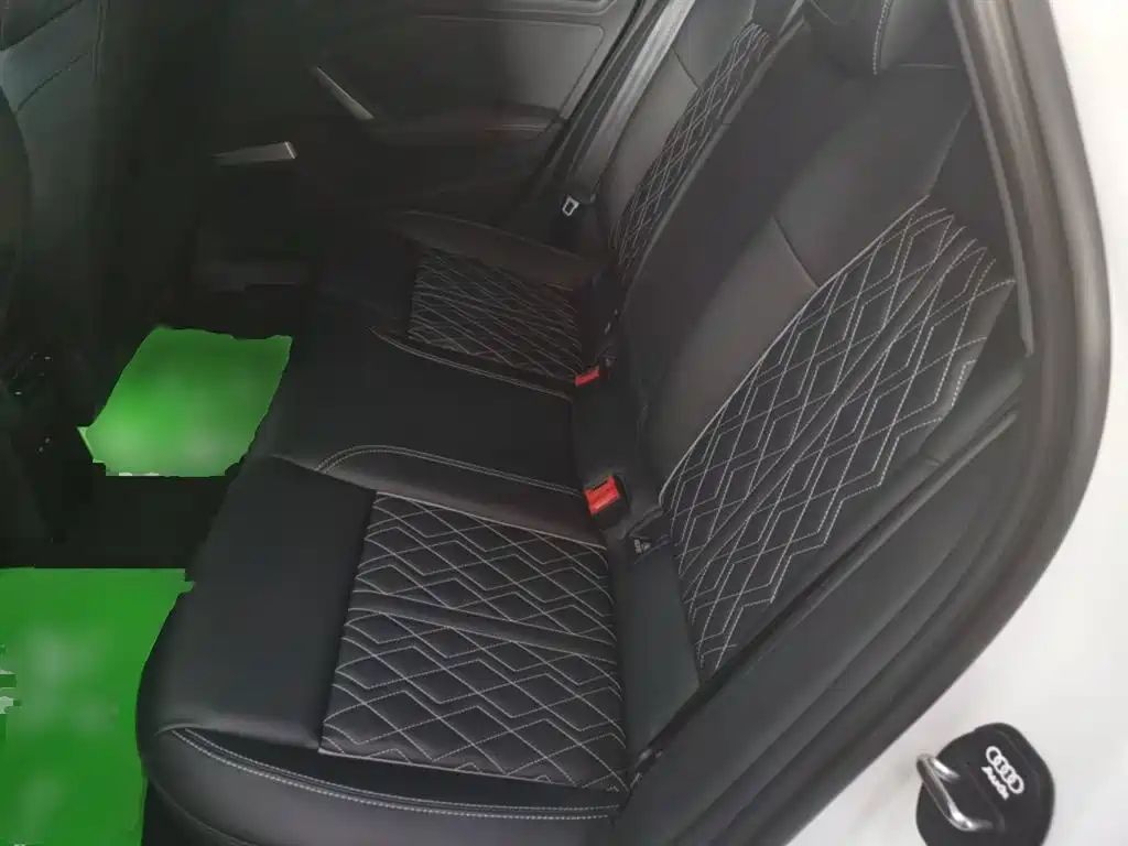Audi A3 2025 A3L Limousine 35TFSI Flying Spur Exclusive купить на сайте DeffCars
