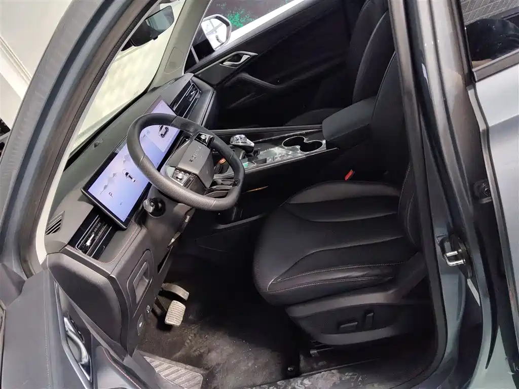 Roewe RX5 2023 1.5T luxury sliding screen version купить на сайте DeffCars