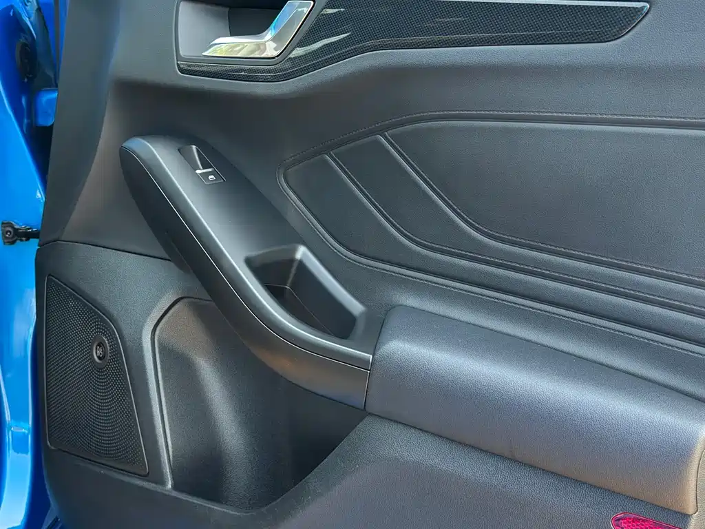 Focus 2021 Sedan EcoBoost 180 Automatic ST Line купить на сайте DeffCars