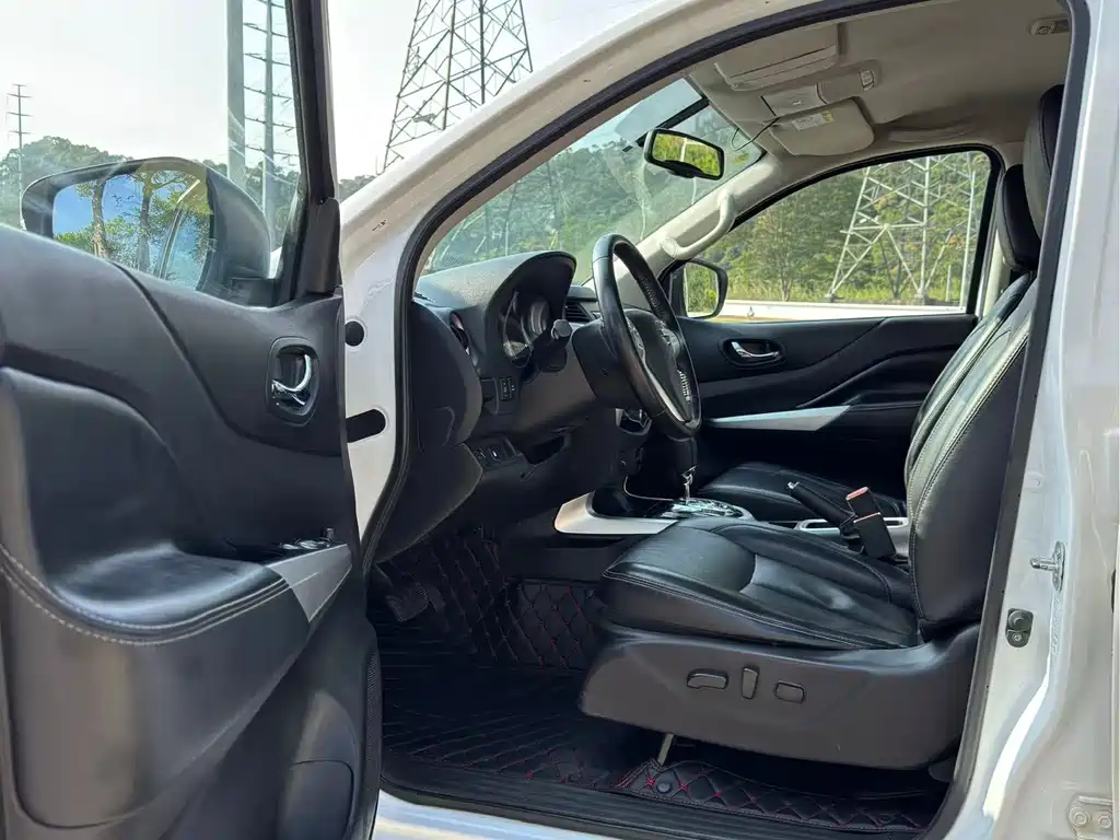 Navara 2021 2.5L automatic four-wheel drive premium model QR25 купить на сайте DeffCars