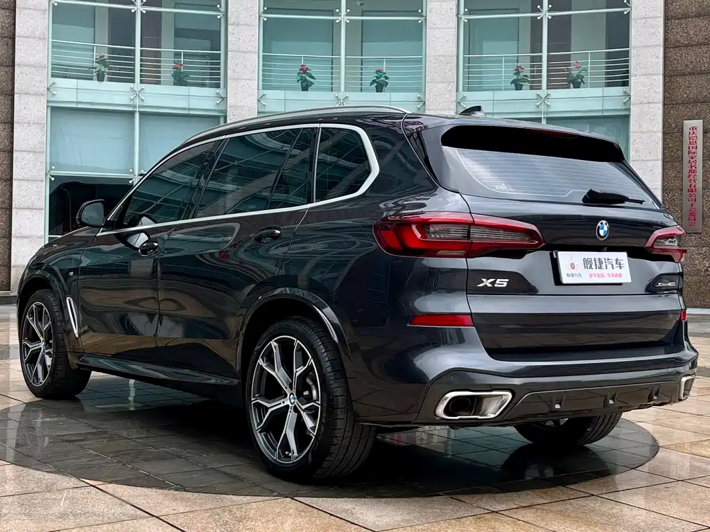 BMW X5 2022 facelift xDrive 40Li M sports package купить на сайте DeffCars
