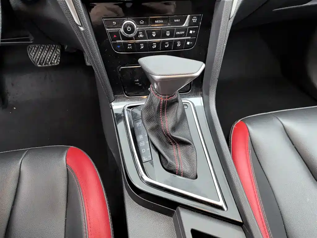 Venucia D60 2018 1.6L CVT Intelligent Link Elite Edition купить на сайте DeffCars