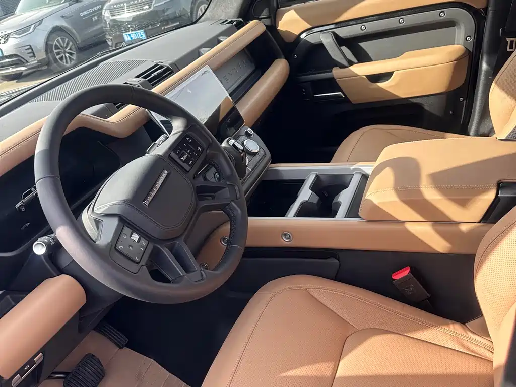 Land Rover Defender 2026 110 3.0T P400 X-Dynamic HSE купить на сайте DeffCars