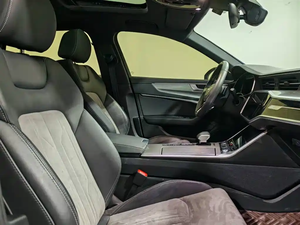 Audi A6L 2023 40 TFSI luxury and dynamic model купить на сайте DeffCars