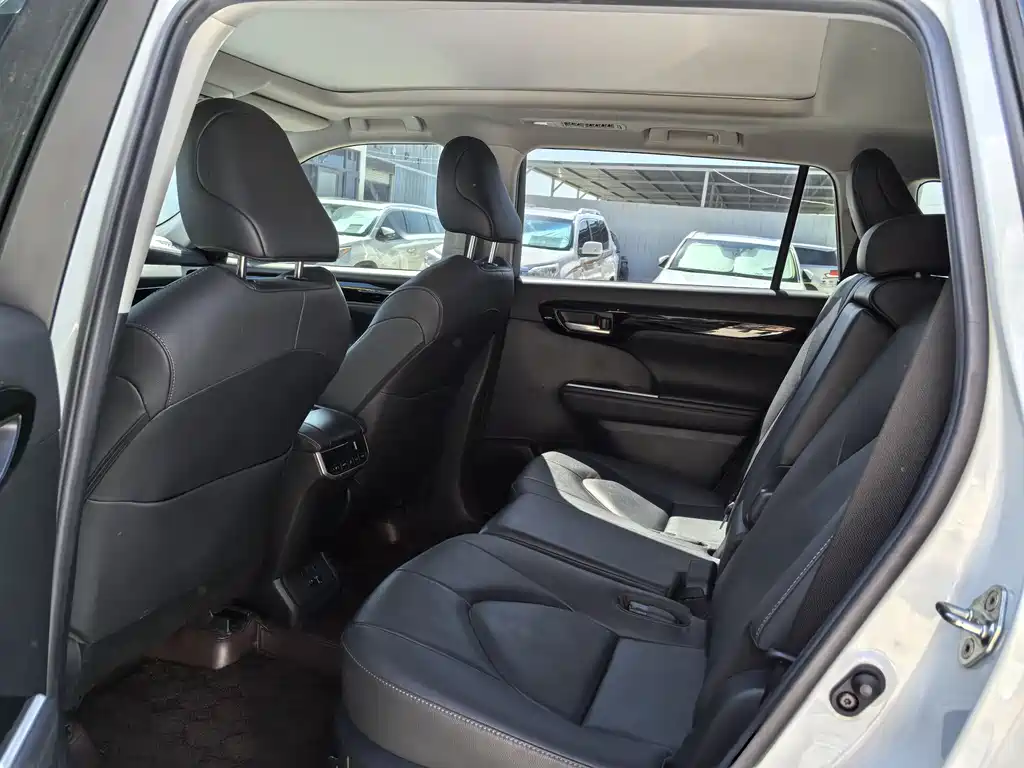 Highlander 2022 dual engine 2.5L four-wheel drive premium version 7 seats купить на сайте DeffCars
