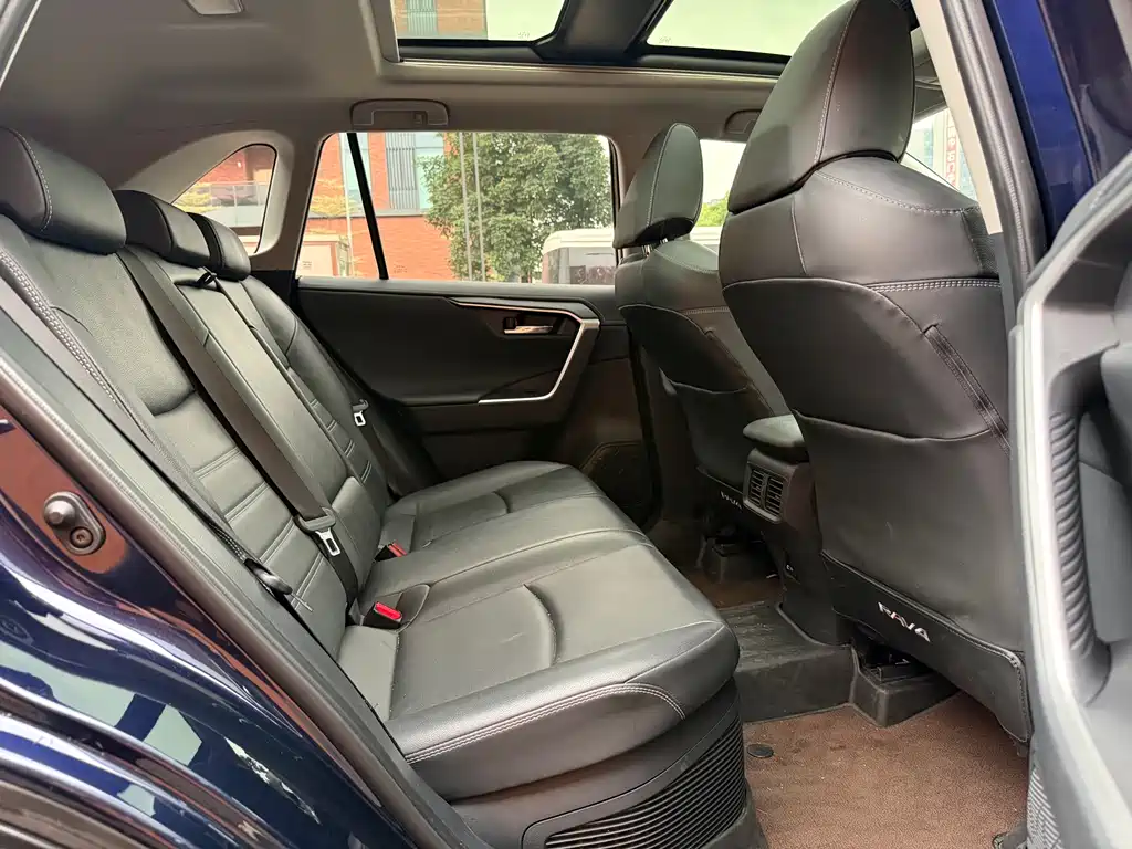 RAV4 Rongfang 2023 Dual Engine 2.5L E-CVT Two-wheel Drive Elite Plus Edition купить на сайте DeffCars