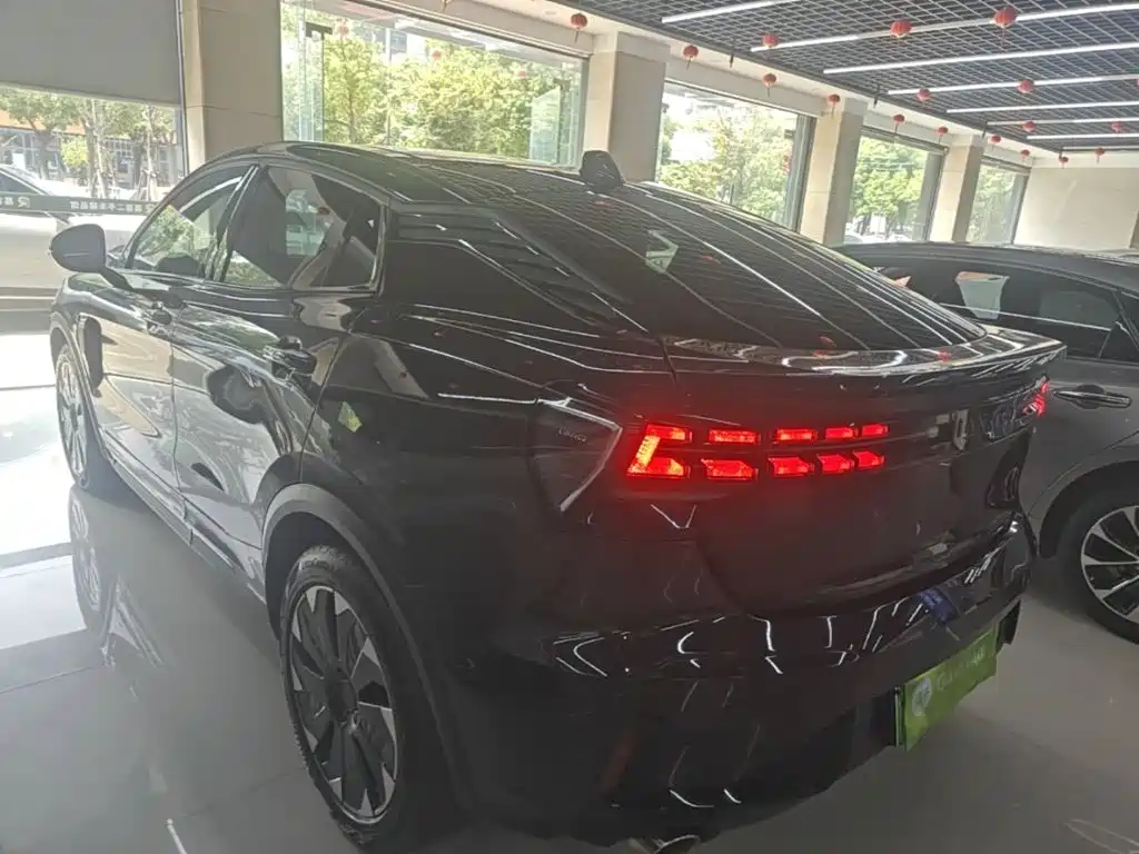 Lynk & Co 05 EM-P 2021 1.5TD PHEV HALO купить на сайте DeffCars