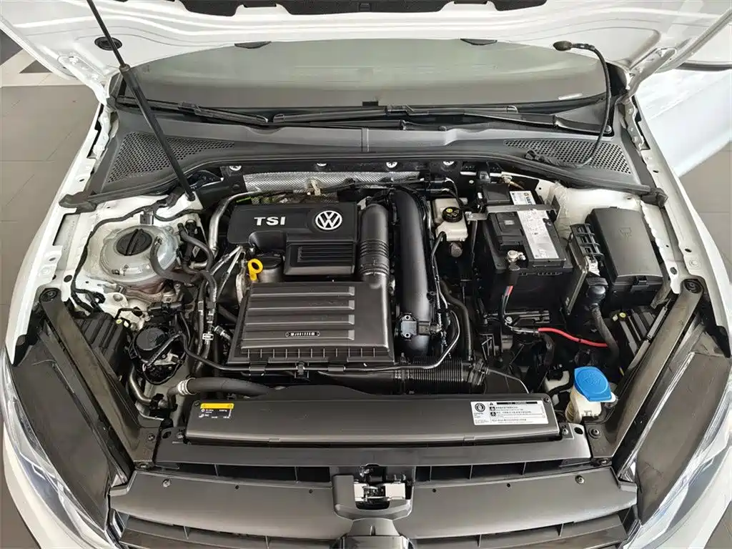 Golf 2019 280TSI DSG R-Line National VI купить на сайте DeffCars