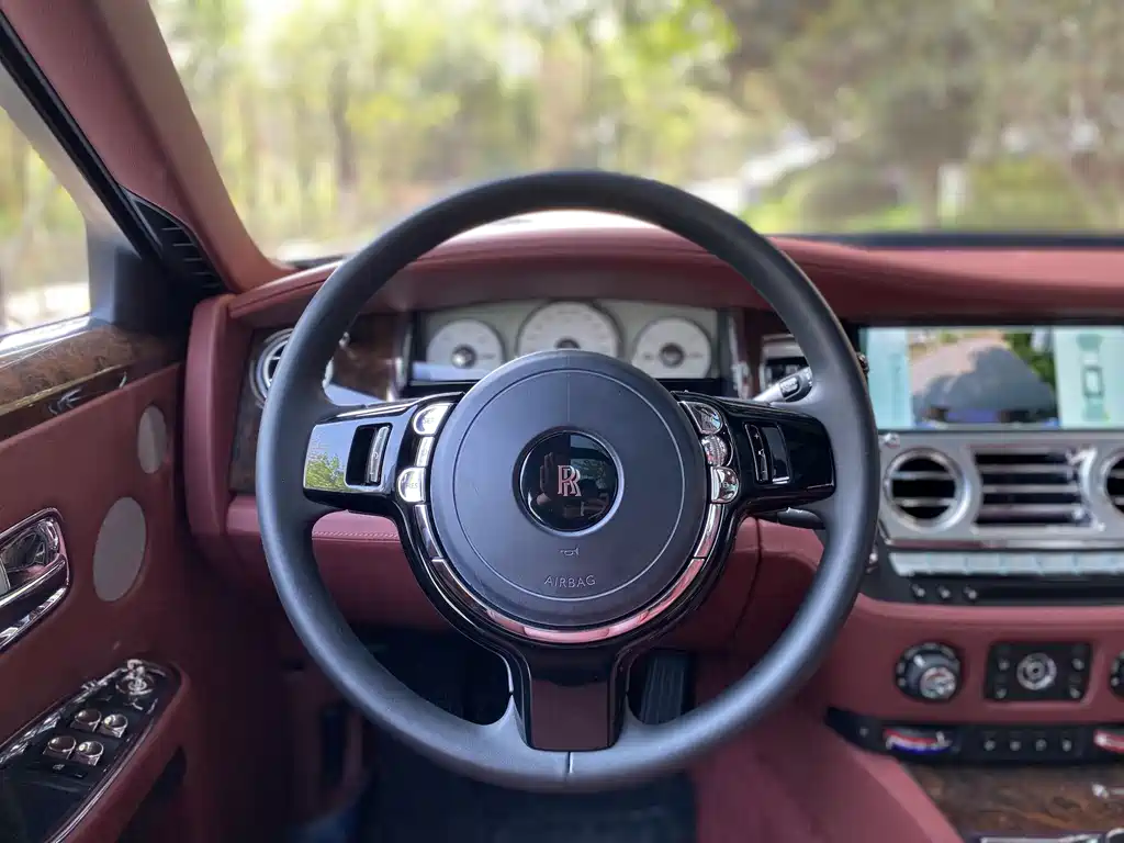 Ghost 2015 Series II Extended Edition купить на сайте DeffCars