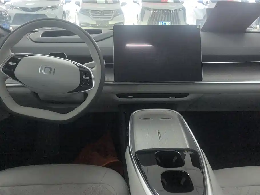 Changan Qiyuan A07 2023 model extended range 200 Max купить на сайте DeffCars