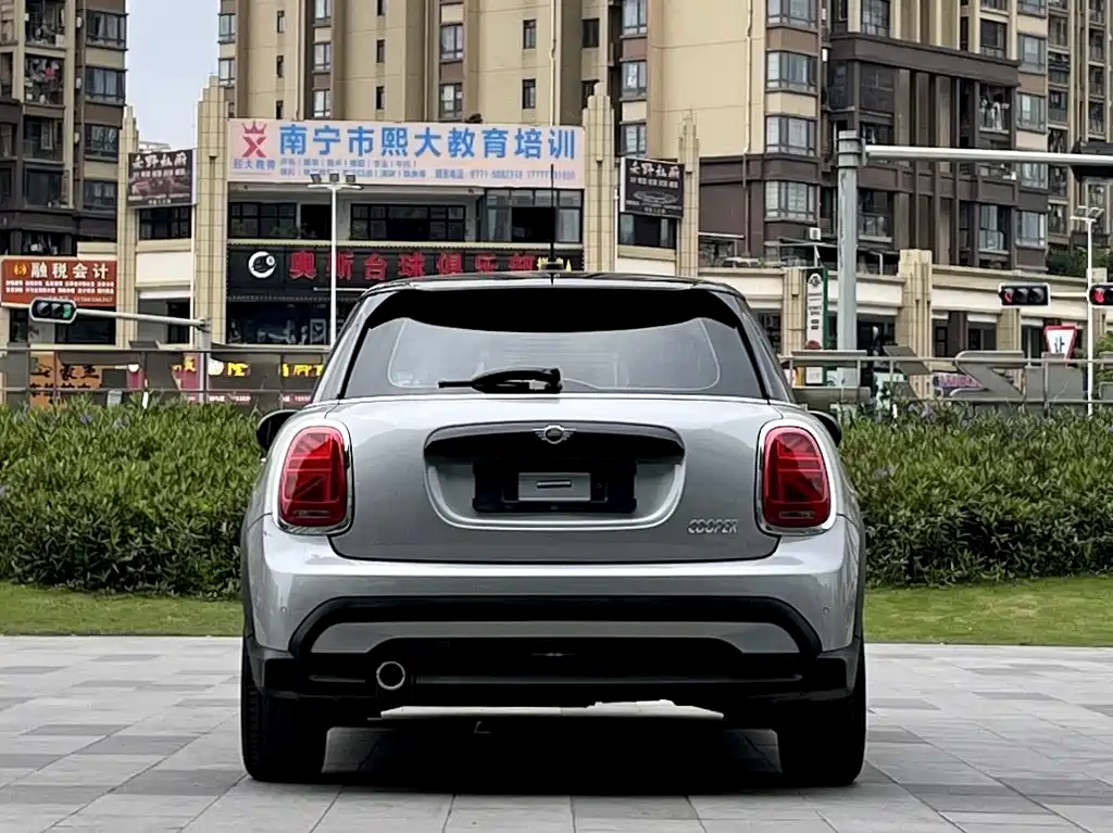 MINI 2023 1.5T COOPER Artist Five-Door Edition купить на сайте DeffCars