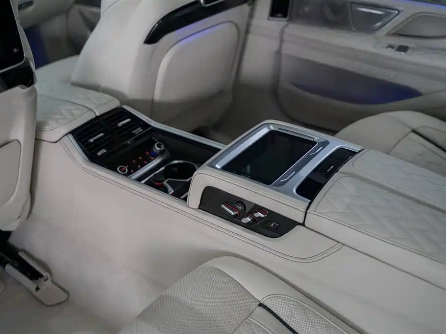 BMW 7 Series 2019 750Li xDrive V8 Luxury Package купить на сайте DeffCars