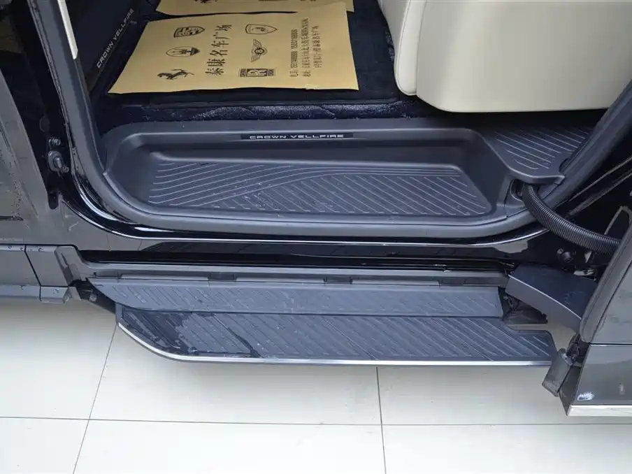 Wilfa 2025 Crown Dual Engine 2.5L Ink Gold Edition купить на сайте DeffCars