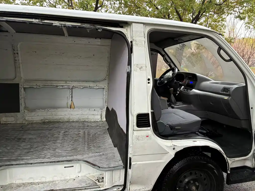 Jinbei Hiace 2020 2.0L Classic Express King Series Business Van Standard Top Country VI 1TZS купить на сайте DeffCars