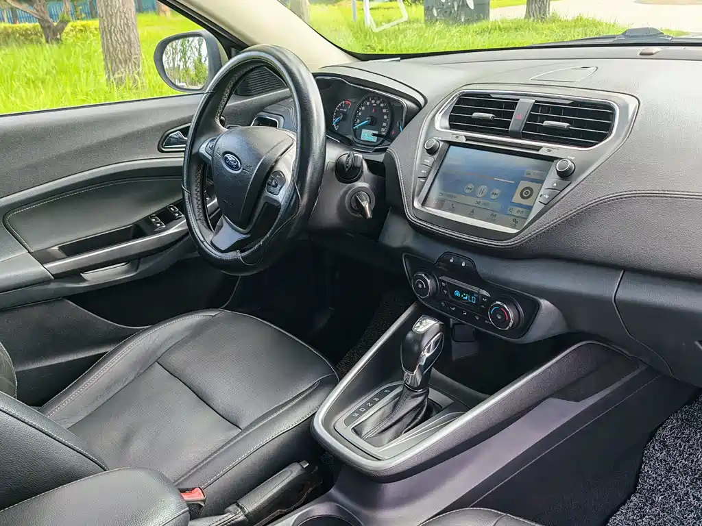 Escort 2017 facelift 1.5L automatic comfort model купить на сайте DeffCars