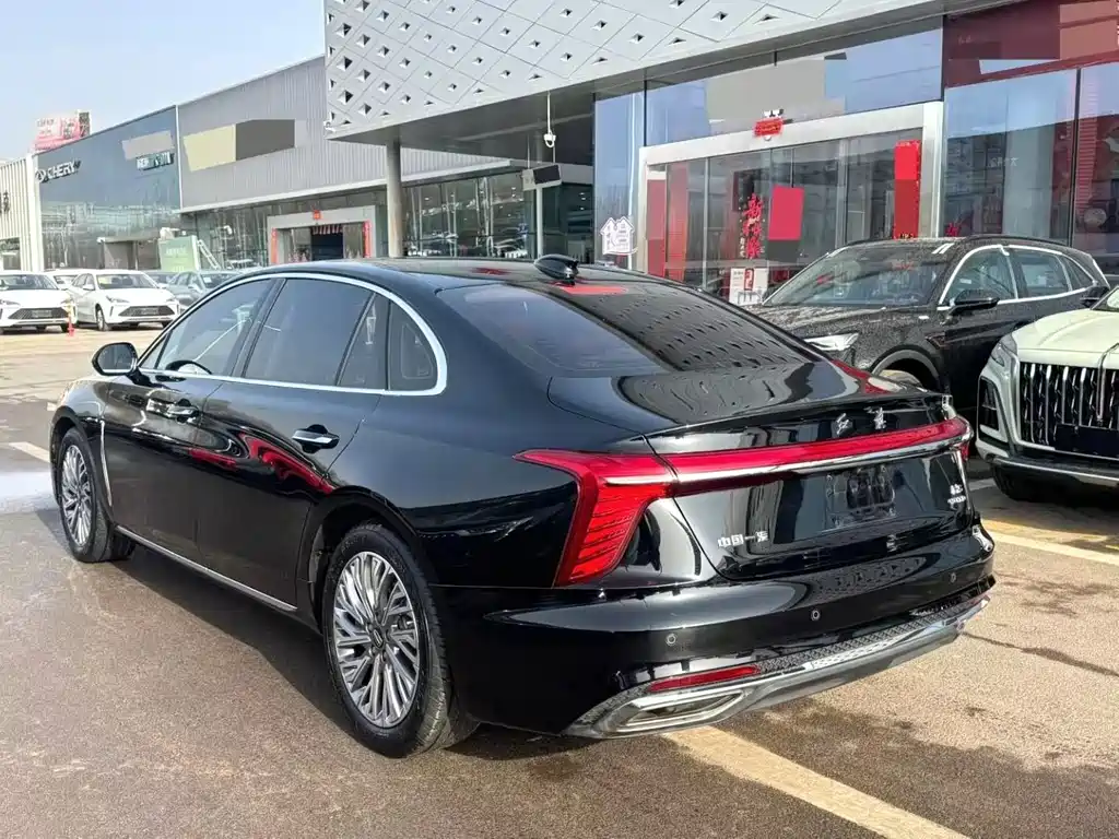 Hongqi H5 2023 2.0T Automatic Zhilianqichang Edition купить на сайте DeffCars