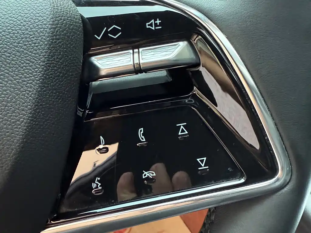Cadillac CT6 2023 28T luxury model купить на сайте DeffCars