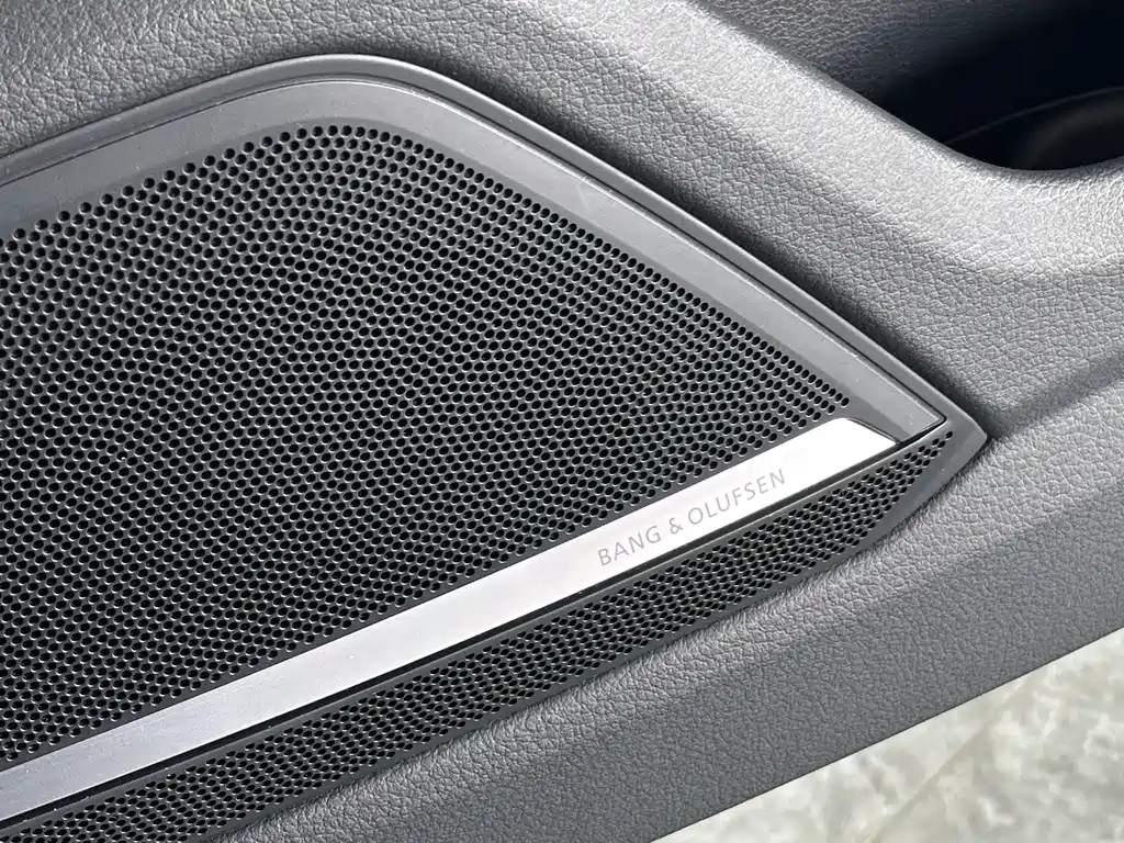 Audi A6L 2023 55 TFSI quattro exclusive dynamic model купить на сайте DeffCars