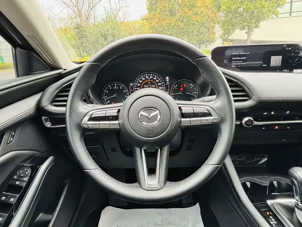 Mazda3 Angkesela 2020 2.0L Automatic Premium Edition купить на сайте DeffCars