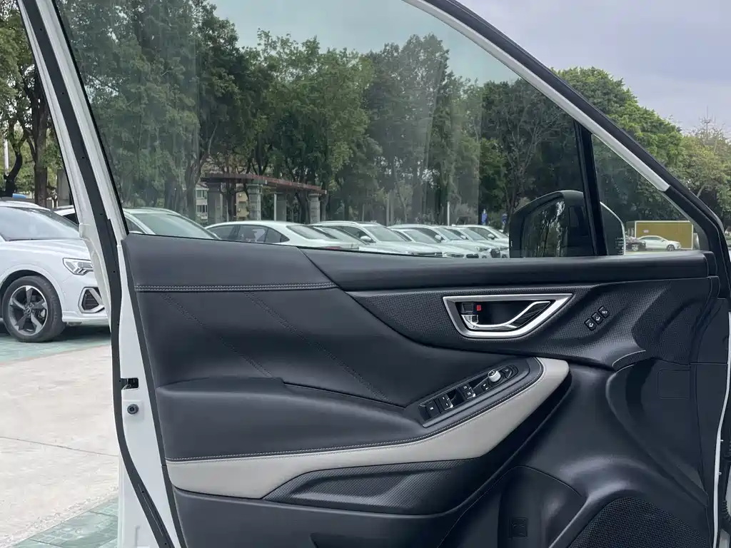 Forester 2022 2.0i AWD Ultimate EyeSight купить на сайте DeffCars