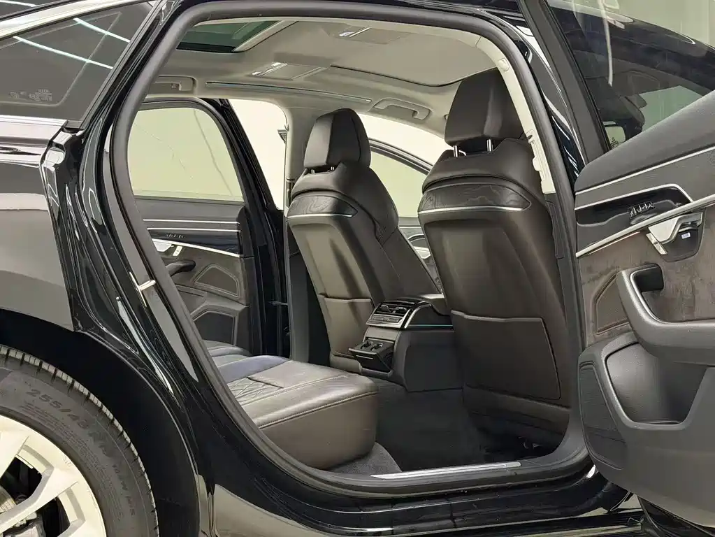 Audi A8 2022 A8L 50 TFSI quattro Comfort Collection Edition купить на сайте DeffCars