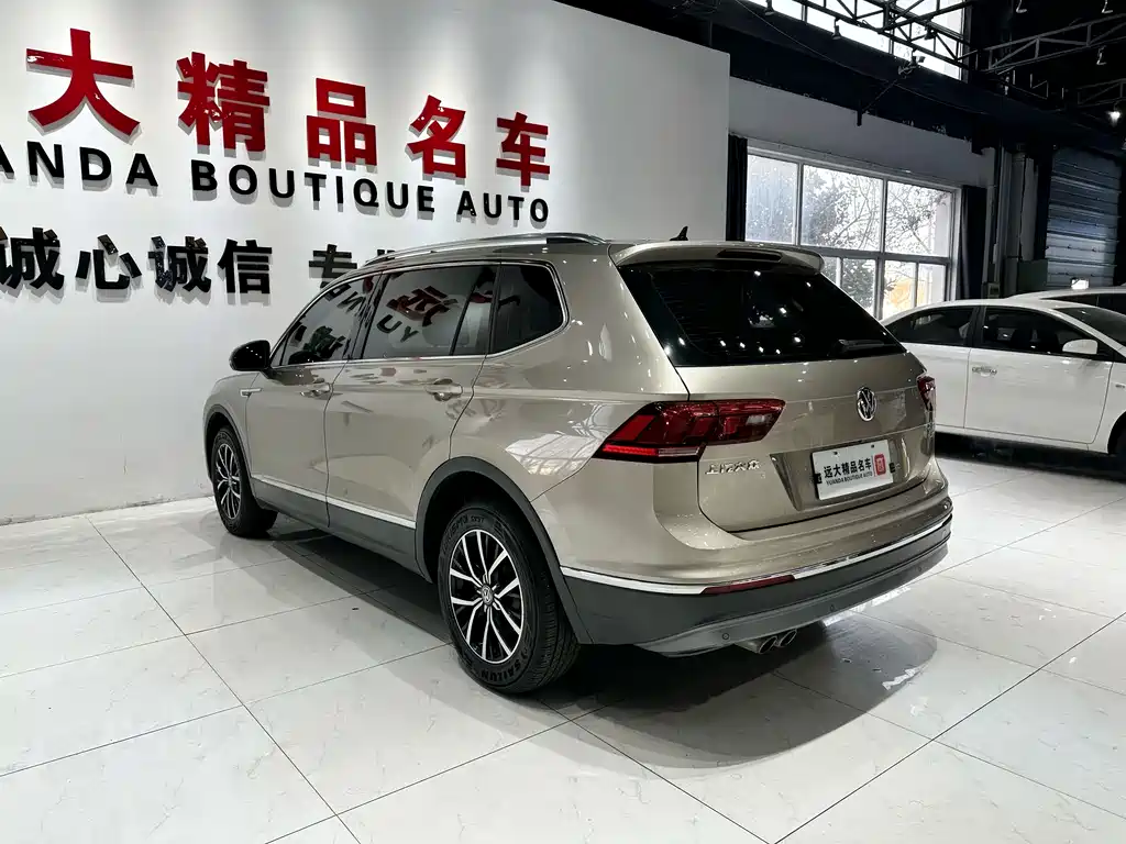 Tiguan L 2018 facelift 330TSI automatic two-wheel drive luxury version купить на сайте DeffCars