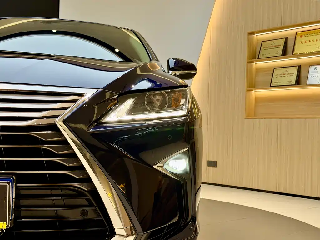 Lexus RX 2016 300 two-wheel drive comfort version National V купить на сайте DeffCars