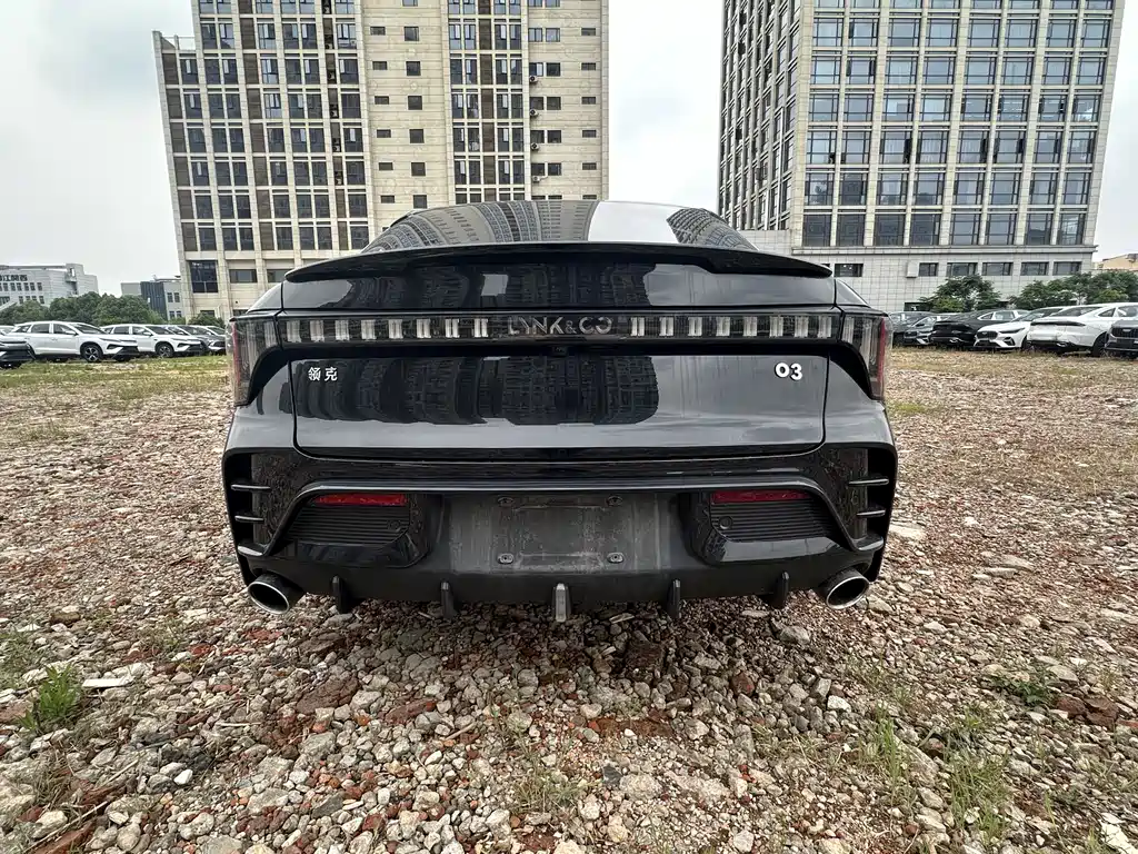 Lynk & Co 03 2023 1.5TD DCT Plus купить на сайте DeffCars