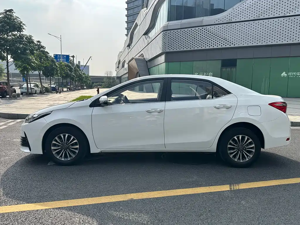 Corolla 2017 facelift 1.2T S-CVT GL купить на сайте DeffCars
