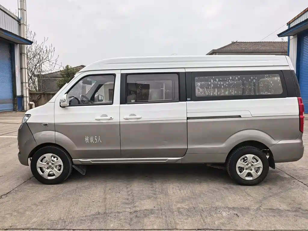 New Hiace X30L 2018 1.5L Business Edition DLCG14 купить на сайте DeffCars