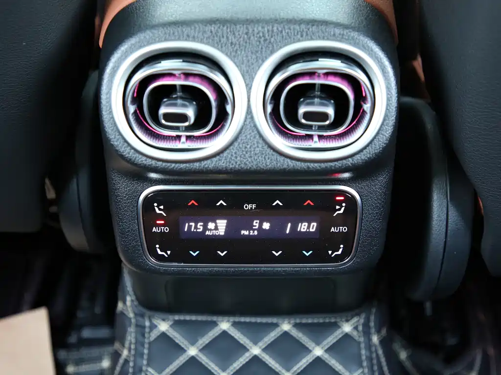 Mercedes-Benz GLC 2025 facelift GLC 260 L 4MATIC luxury model купить на сайте DeffCars
