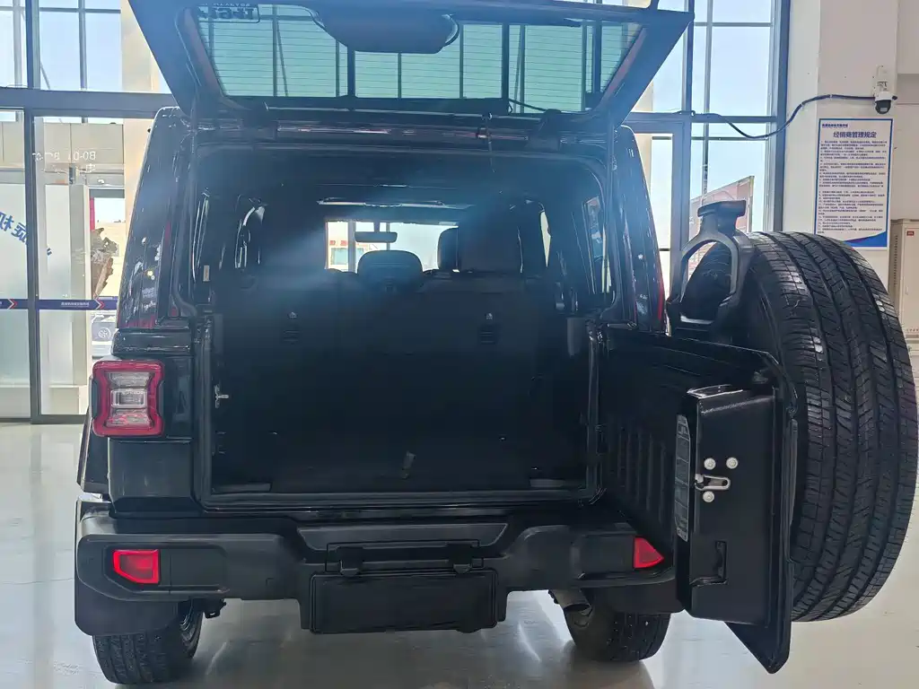 Wrangler 2022 2.0T Highlander Four-Door Edition купить на сайте DeffCars