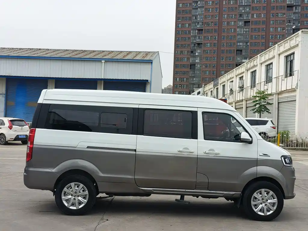 New Hiace S 2021 1.5L Fortune Central Air Conditioning Version Bus National VI SWC15M купить на сайте DeffCars
