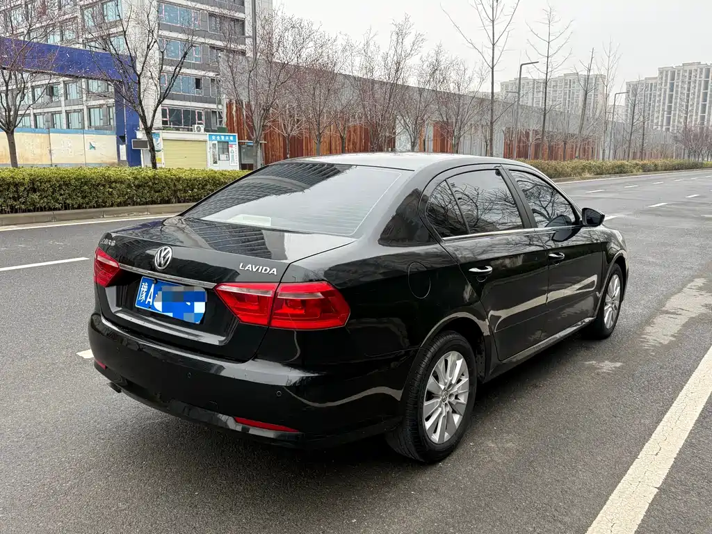 Lavida 2013 facelift classic 1.6L manual comfort version купить на сайте DeffCars