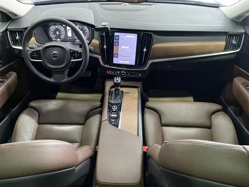 Volvo S90 2020 T5 Zhiyuan Luxury Edition купить на сайте DeffCars