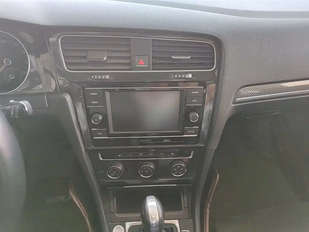 Golf 2018 230TSI automatic luxury model купить на сайте DeffCars