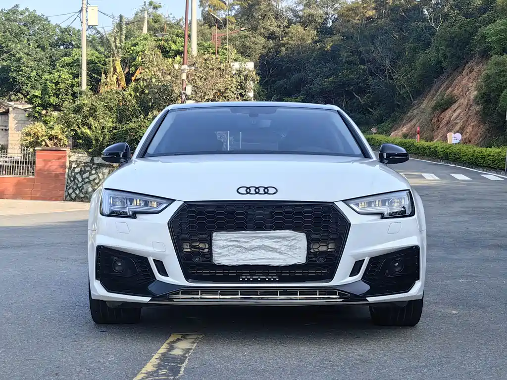 Audi A4L 2019 40 TFSI Fashion Type National VI купить на сайте DeffCars