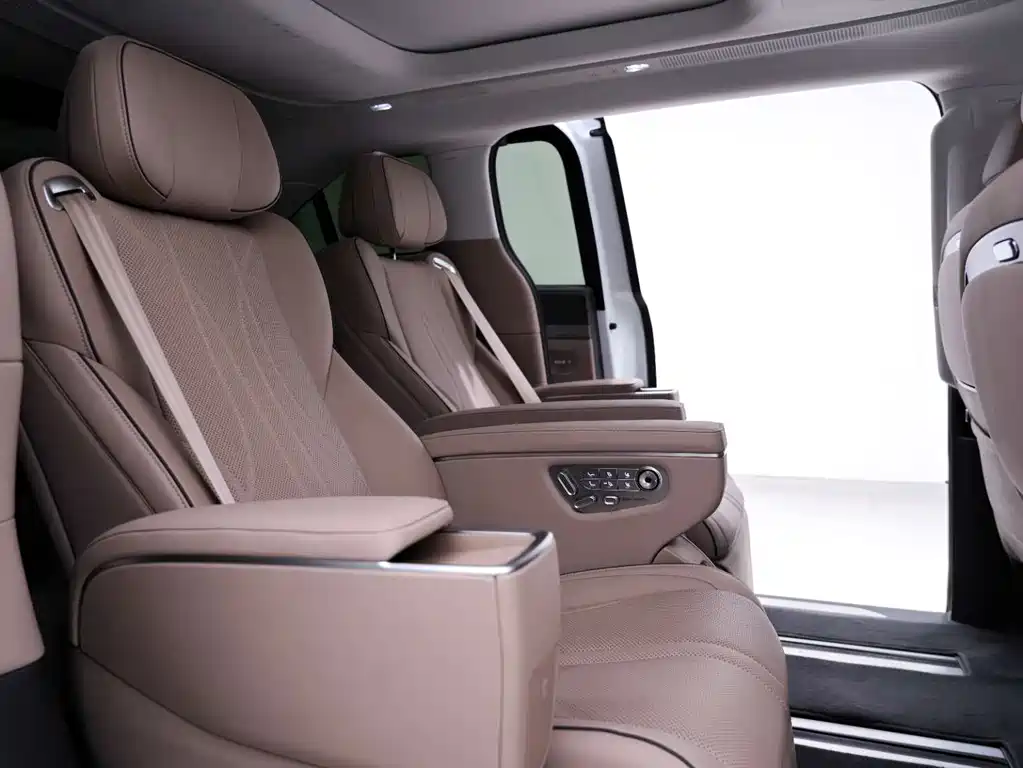 Xpeng X9 2025 pure electric 740 long battery life Max купить на сайте DeffCars