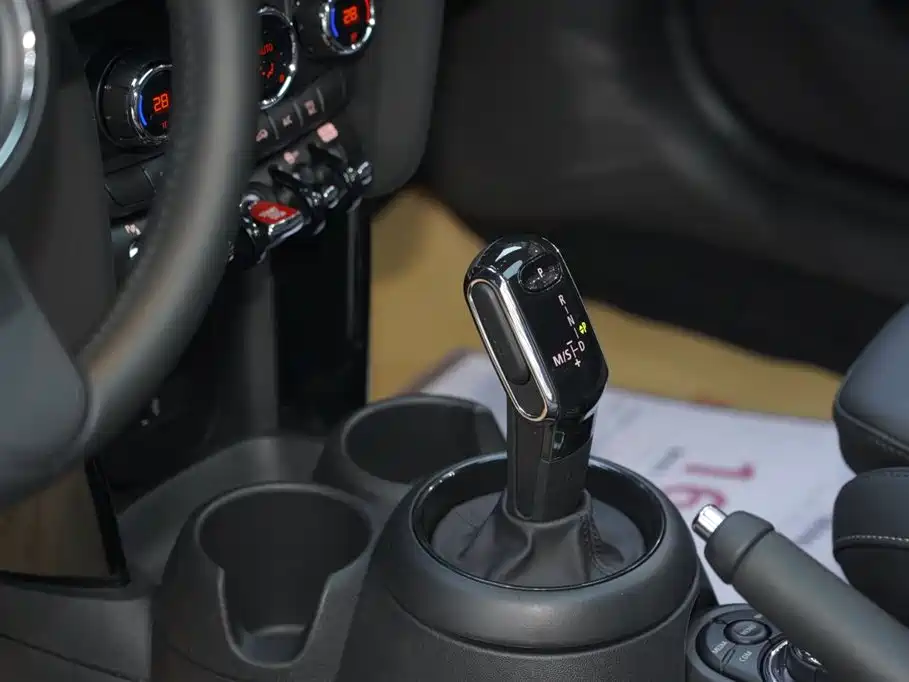 MINI 2022 1.5T COOPER Artist купить на сайте DeffCars