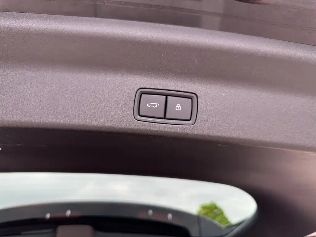 Ideal L9 2024 Ultra купить на сайте DeffCars
