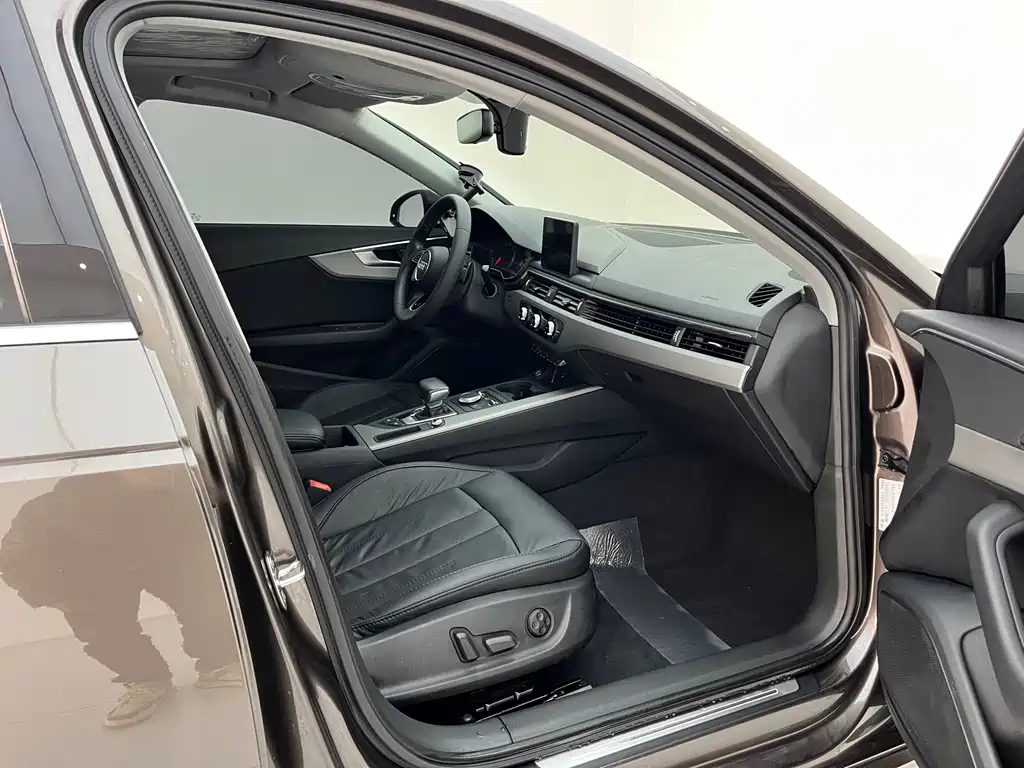 Audi A4L 2018 30th Anniversary Model 40 TFSI Enterprising купить на сайте DeffCars