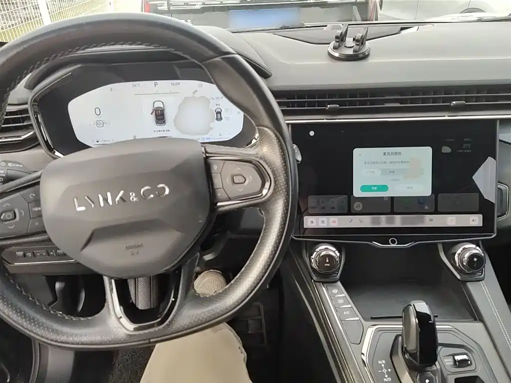 Lynk & Co 01 2023 1.5TD EM-F PM купить на сайте DeffCars