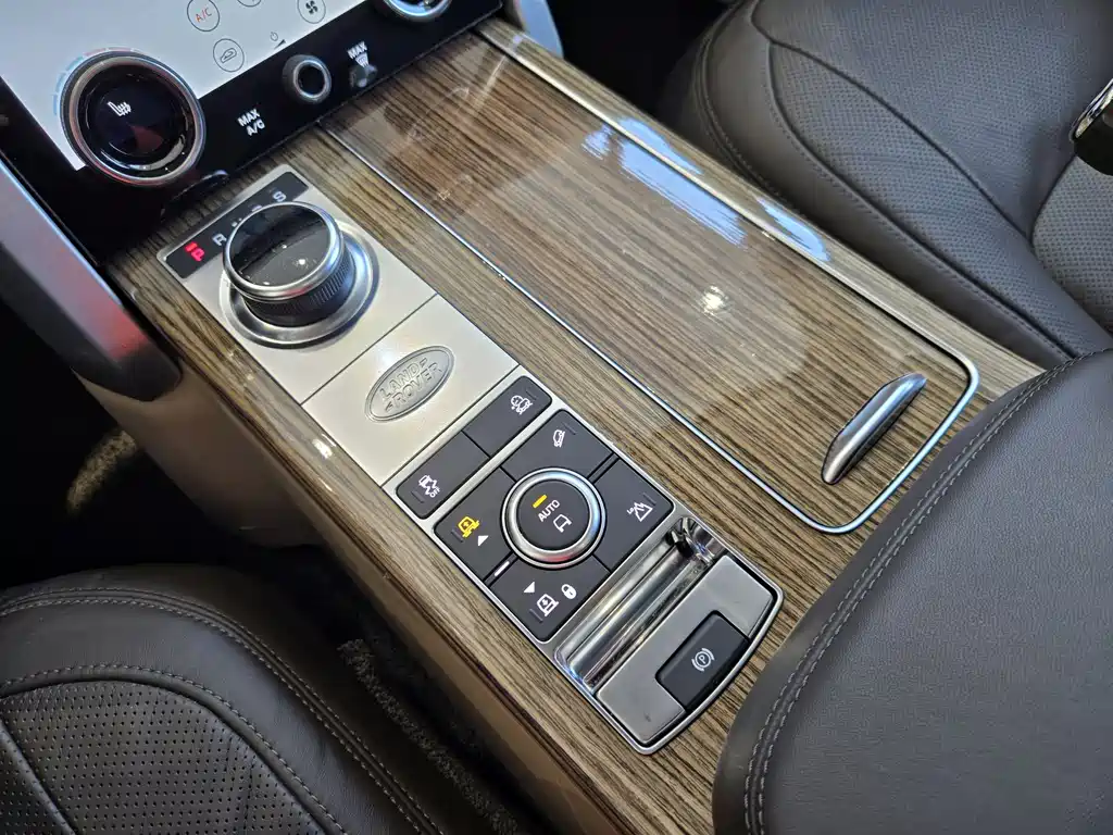 Range Rover 2019 3.0 SCV6 Legend Edition купить на сайте DeffCars