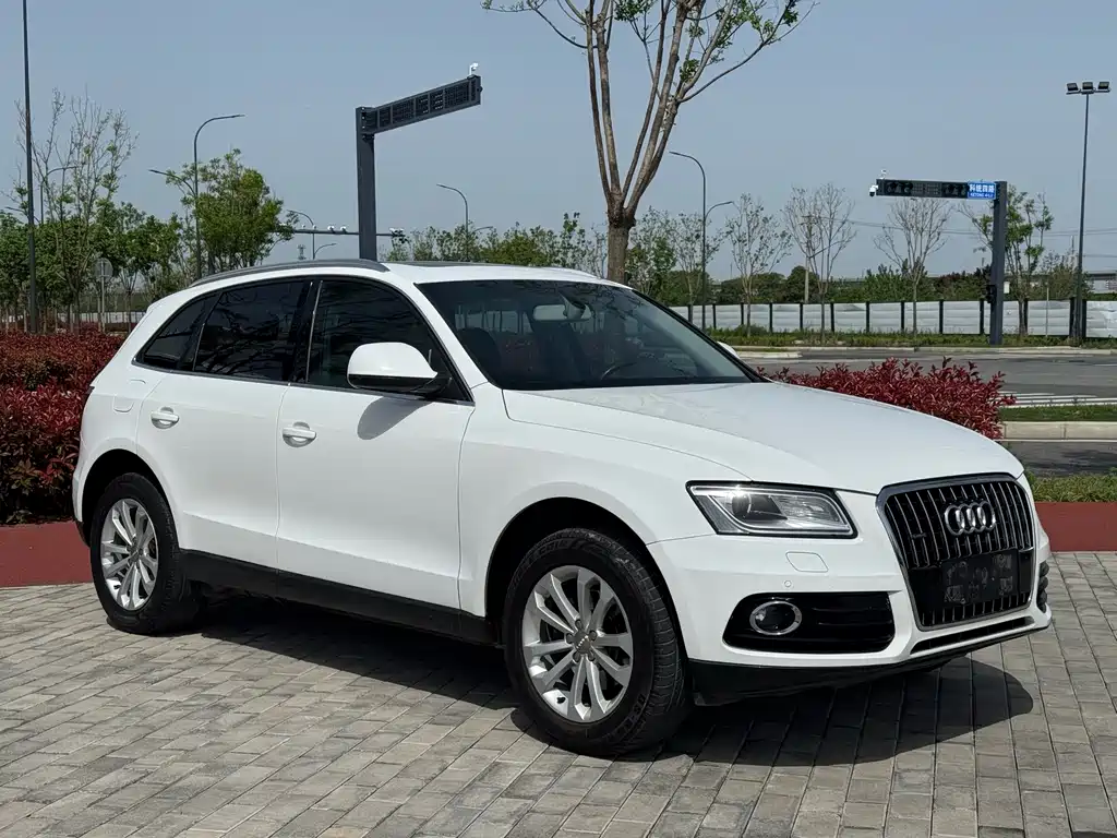 Audi Q5 2015 40 TFSI Technology купить на сайте DeffCars
