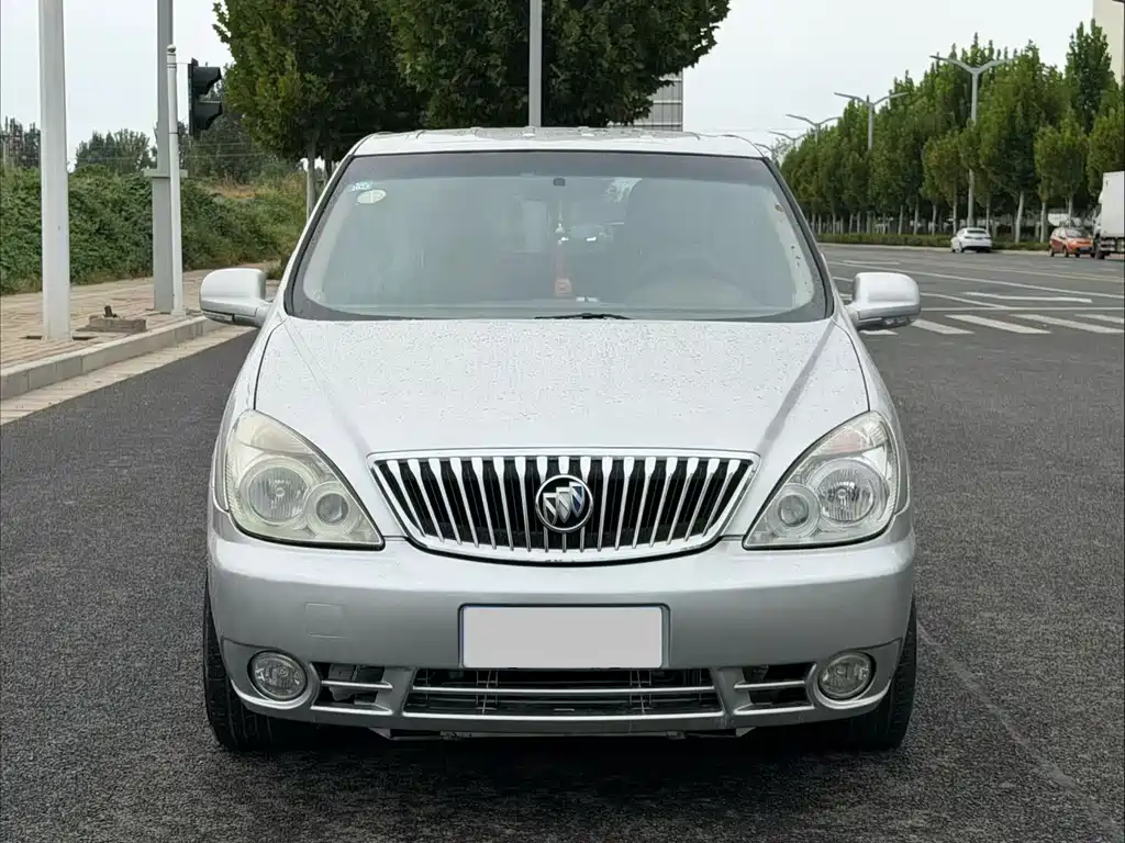 Buick GL8 2014 2.4L Classic Edition купить на сайте DeffCars