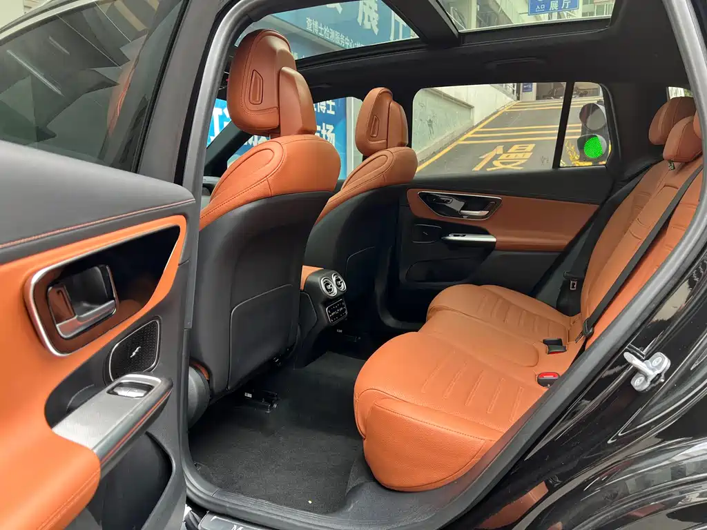 Mercedes-Benz GLC 2024 GLC 260 L 4MATIC luxury model 5 seats купить на сайте DeffCars