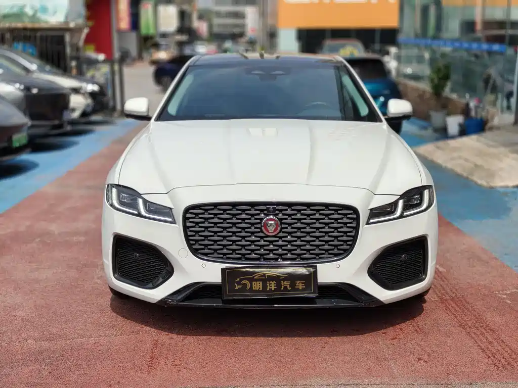 Jaguar XFL 2024 2.0T P250 two-wheel drive exclusive luxury version купить на сайте DeffCars