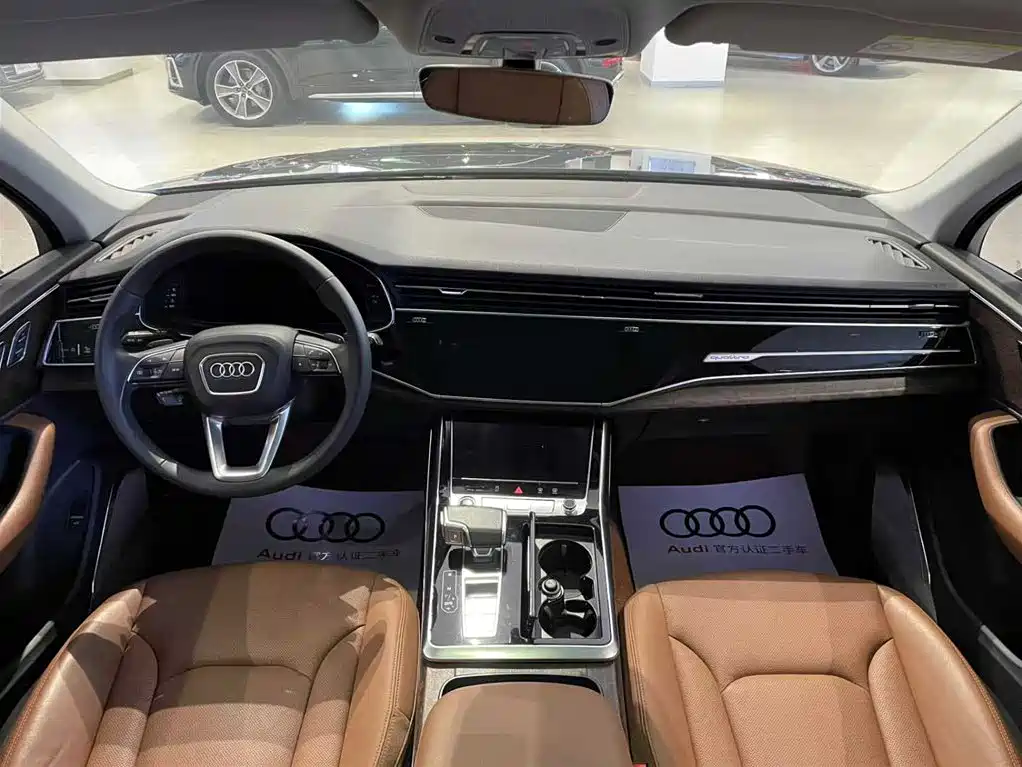 Audi Q7 2022 55 TFSI quattro S line sports купить на сайте DeffCars