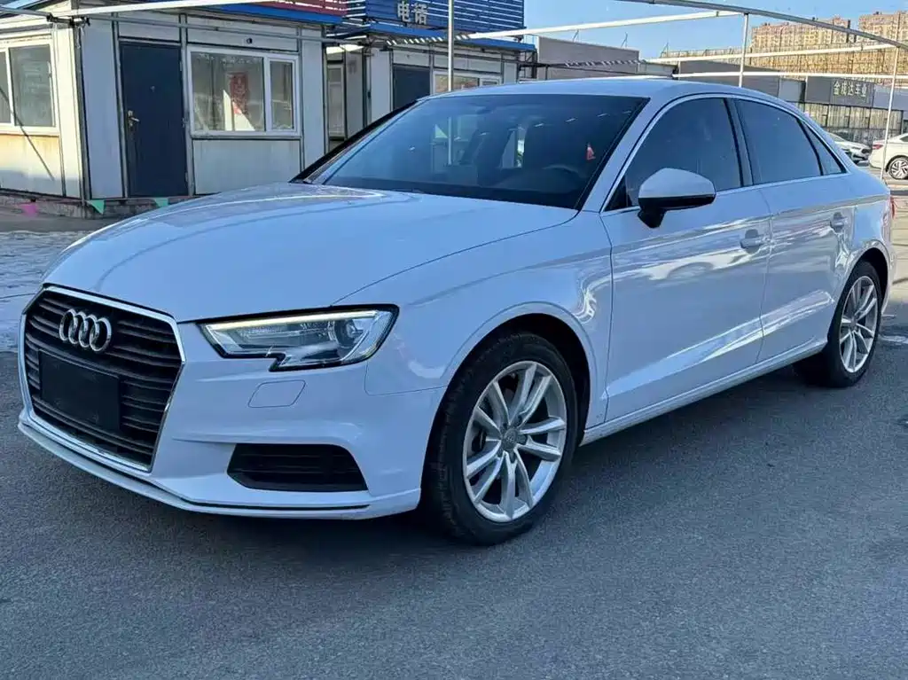 Audi A3 2018 30th Anniversary Limousine 35 TFSI Enterprising купить на сайте DeffCars