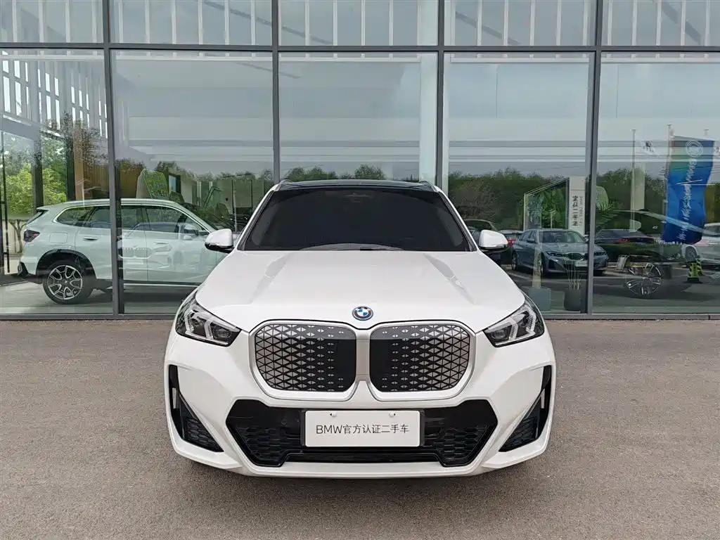 BMW iX1 2025 eDrive25L M Sports Package купить на сайте DeffCars